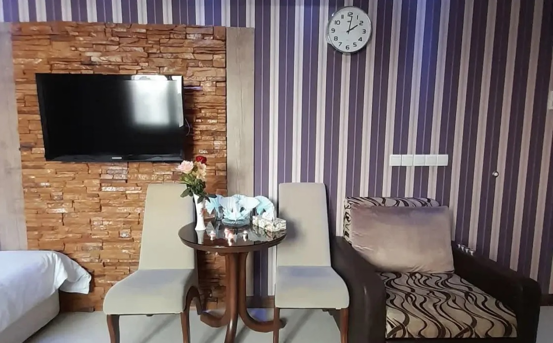 اتاق یک تخته (اقامت تک) 